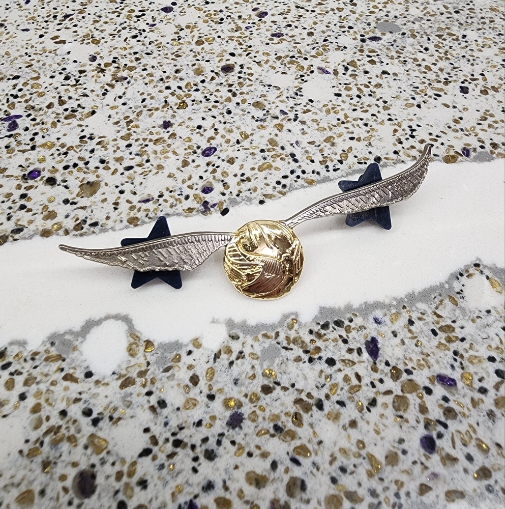 Wizarding World of Harry Potter Golden Snitch Pin